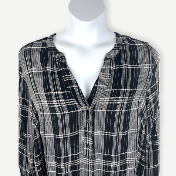 Lane Bryant Black Sequin Plaid Metallic Swing Popover Top Size 18 - Picture 4 of 12